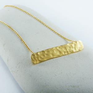 Collier barre fine en or Collier barre martelée Pendentif rectangle en or Collier barre en or