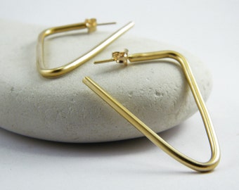 Orecchini triangolari in oro Orecchini minimalisti Orecchini geometrici in oro Orecchini vistosi in oro Orecchini triangolari a perno