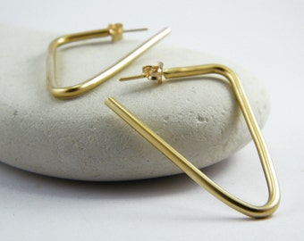 Triangle gold earrings Minimalistic earrings Geometric gold earrings Statement gold earrings Triangle post earrings