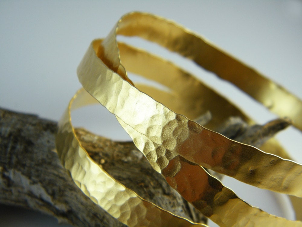 Wide Hammered Bangle Bracelets for Women Gold Chunky Stretch Bangles Bracelet La