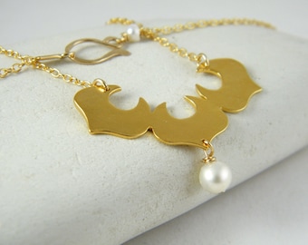 Flower and pearl necklace gold pearl necklace gold bridal necklace