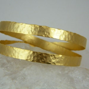 Hammered gold cuff Chunky gold bracelet Statement bangle bracelet image 2