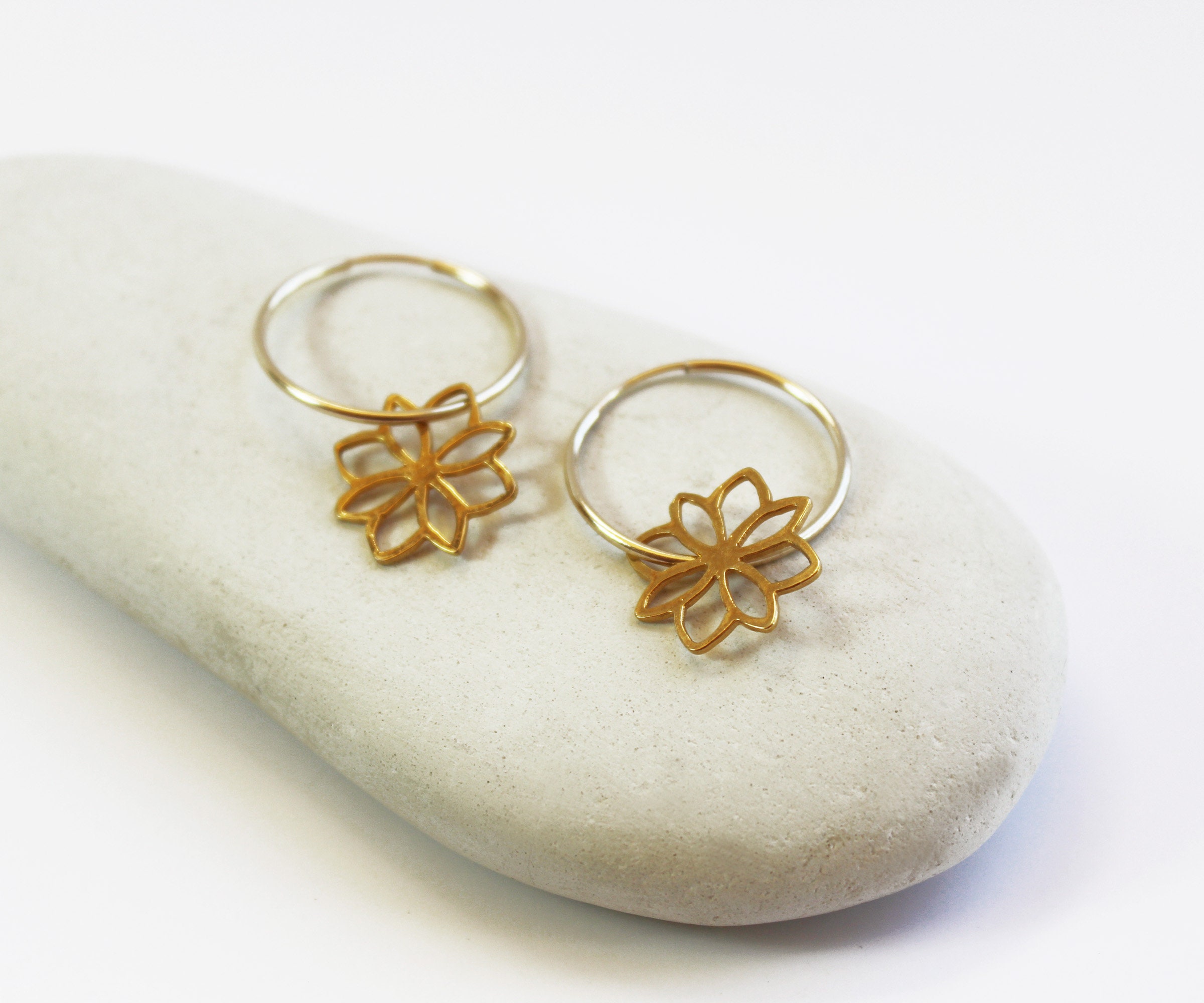 Oline Flower Earring Hoop