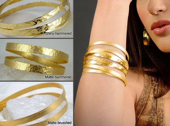 Gold Antique Classic Thick Bangle, Gender : Female, Occasion : Daily Use,  Engagement, Gift, Party at Rs 1,050 / piece in Mumbai