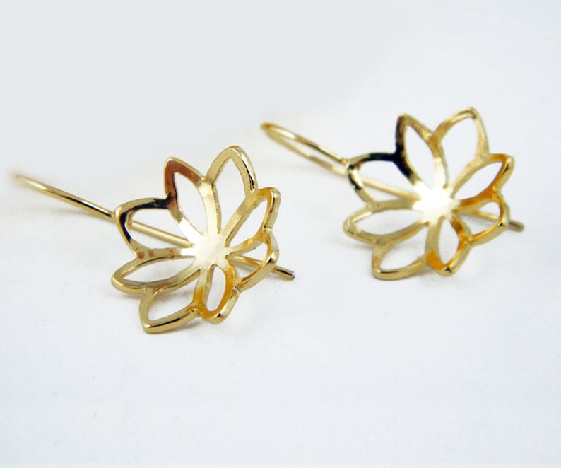 Flower Earrings Gold Flower Earring Nature Jewelry Gold - Etsy