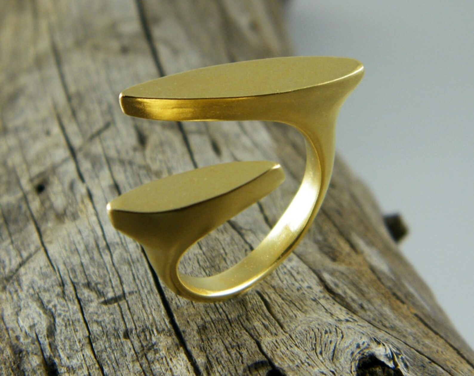 Modern Gold Ring Split Ring Statement Minimalistic Ring Gold Open Ring ...