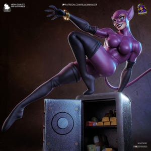 DC Comics Catwoman Resin Figure – 3D Printed Fan Art Statue (1/8, 1/6 Scale) | Collector Gift image 2
