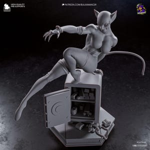 DC Comics Catwoman Resin Figure – 3D Printed Fan Art Statue (1/8, 1/6 Scale) | Collector Gift image 10