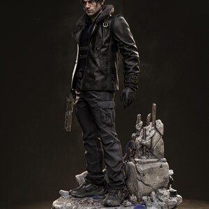 Leon S. Kennedy Resident Evil Resin Figure – 1/8 1/6 Scale 3D Printed Fan Art Statue | Collector Gift image 7