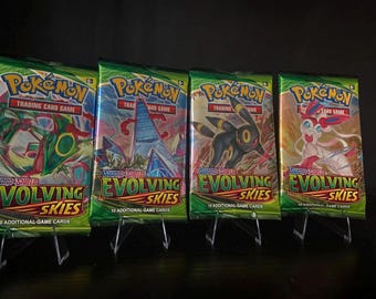 Evolving Skies Style Booster Pack – CHASE THE MOONBREON!