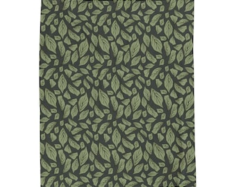 Green Leaf Pattern Velveteen Blanket | Botanical Foliage Throw