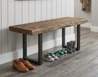Banco de entrada de madera reciclada - Banco pequeño con patas de metal - Banco moderno para el pie de la cama en el recibidor - Madera rústica envejecida con patas de metal