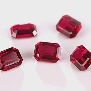 Huge 30 CT Lots Lab Grown Certified Ruby, Emerald Cut, VVS1 Clarity Blood Red Color Ruby, 9x11mm Pcs Lots Gemstone For Custom jewelry + Gift