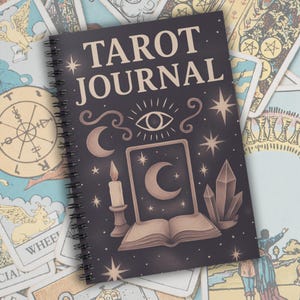 Quaderno dei Tarocchi: Diario di lettura dei Tarocchi per stese, interpretazioni ed estrazioni giornaliere delle carte.