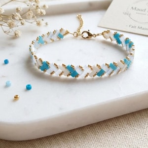 Blauw-witte Miyuki half-tila kralenarmband / Blauw-gouden handgeweven armband / Verfijnd handgemaakt sieraad / Uniek cadeau voor vrouwen / Boho chic