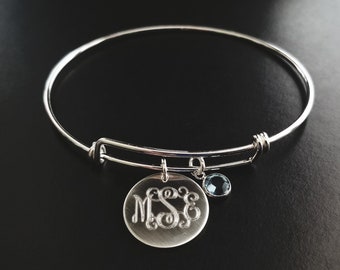 Pulsera expandible con monograma y piedra natal en plata de ley o bañada en oro, con iniciales personalizadas y nombres, cristal de Swarovski o perla