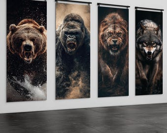 Peut inclure: Quatre tableaux verticaux représentant des animaux sauvages. Un ours brun, un gorille, un lion et un loup sont représentés gueules ouvertes. Chaque pièce est suspendue à une barre noire. Idéal pour la décoration intérieure.