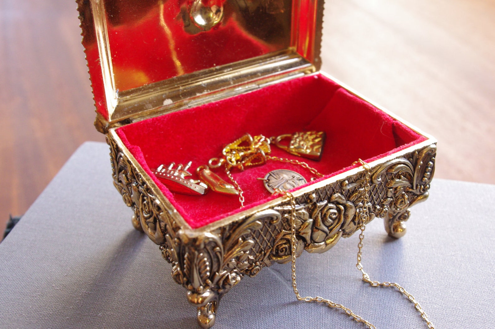 No.20 Antique brass jewelry box with rose/floral detail and Etsy