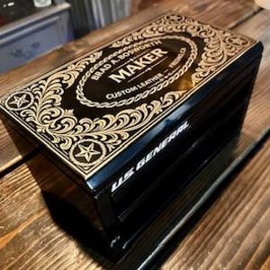 Mini cassetta degli attrezzi personalizzata con incisione / Cassetta degli attrezzi in metallo personalizzata / Regalo per testimoni dello sposo / Regalo per meccanico / Incisione personalizzata con nome / Regalo per la festa del papà