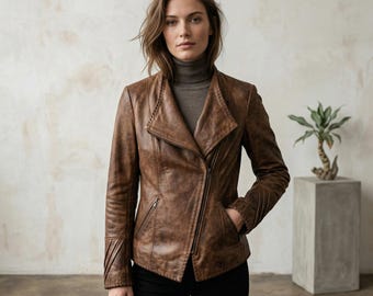 Blazer da donna in pelle marrone effetto invecchiato – Ricamato a mano – Giacca asimmetrica artigianale su misura a sostegno degli artigiani del villaggio