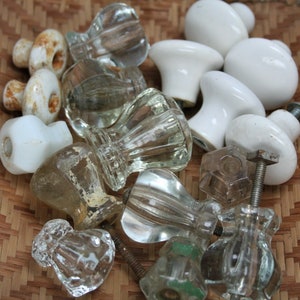 Lot of  Vintage Glass Knobs/Pulls and Newer Ceramic Knob/Pulls- 17 Pc Lot