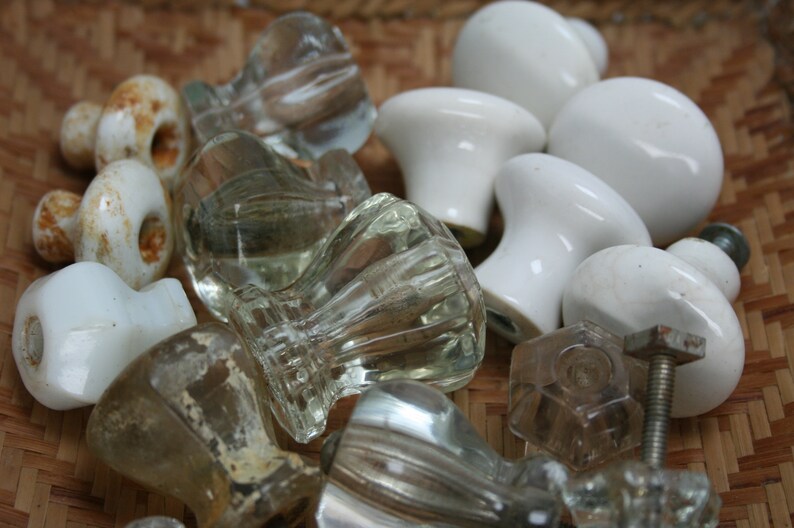 Lot of Vintage Glass Knobs/pulls and Newer Ceramic Knob/pulls 17 Pc Lot Etsy