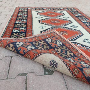 Vintage Türkischer Orient Wollteppich 114x169 cm In Terracotta Navy Elfenbein
