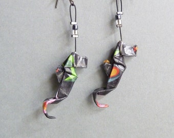 Black and green Sea horse Origami earrings / in folded varnished paper / available with clips / Gift for her