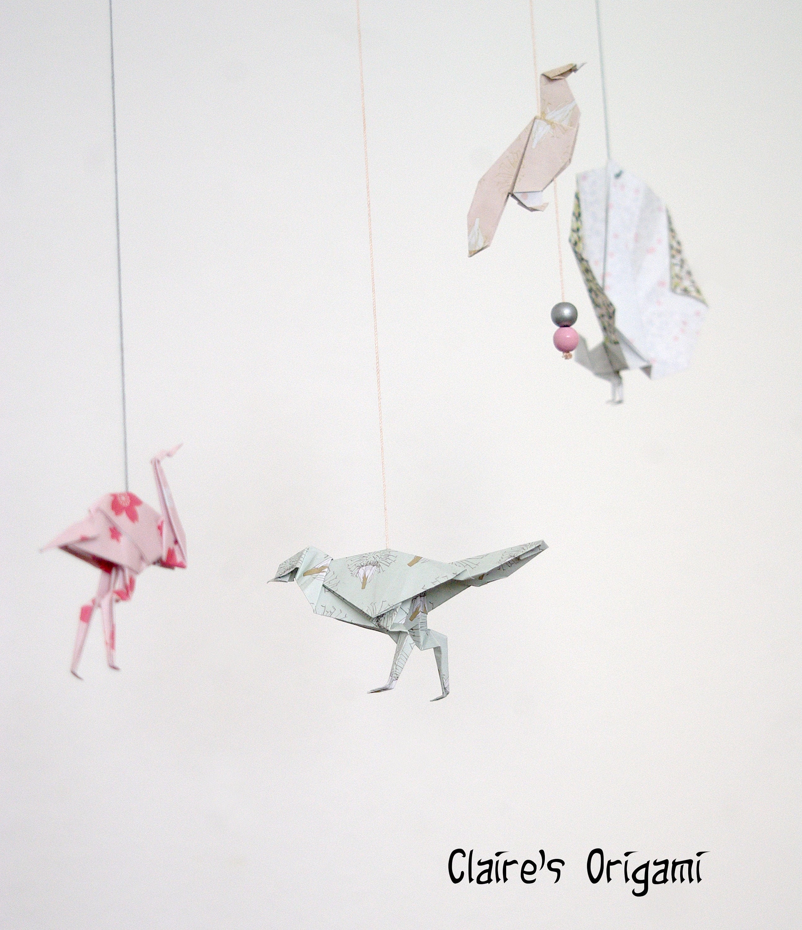 Mobile Oiseaux en Origami/Papier Plié Cadeau Bébé Décoration Chambre d'enfant Pièce Unique