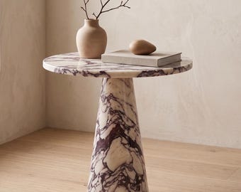 Round Marble Pedestal Table – Luxury Marble Side Table – Minimalist Accent Table – Japandi Marble Decor – Modern Marble Furniture