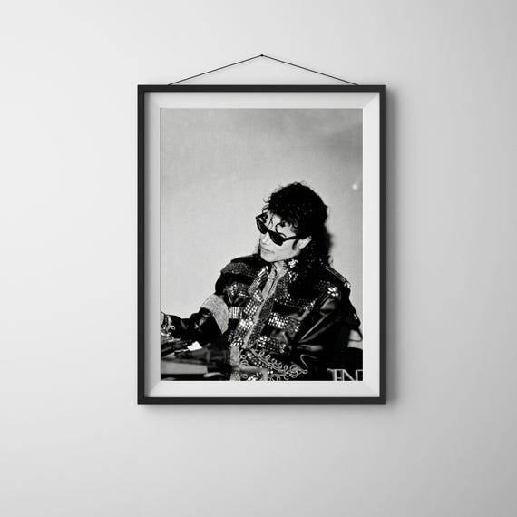 Michael Jackson Poster – Iconic King of Pop Wall Art, Vintage Black and White Music Decor, Retro MJ Print for Music Rooms & Studio Decor