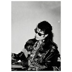 Michael Jackson Poster – Iconic King of Pop Wall Art, Vintage Black and White Music Decor, Retro MJ Print for Music Rooms & Studio Decor image 2