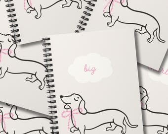 Cuaderno personalizable con diseño de perro salchicha y espiral.