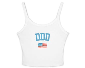 Camiseta sin mangas Delta Delta Delta, camiseta corta de hermandad, camiseta sin mangas de la vida griega, camiseta de hermandad con la bandera estadounidense, camiseta sin mangas Bella Canvas 1019, atuendo para el día de la ceremonia de iniciación.