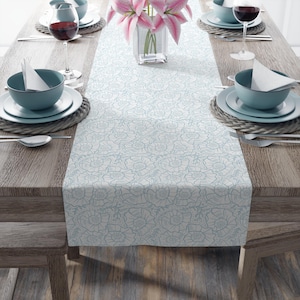 Summer Shells Table Runner