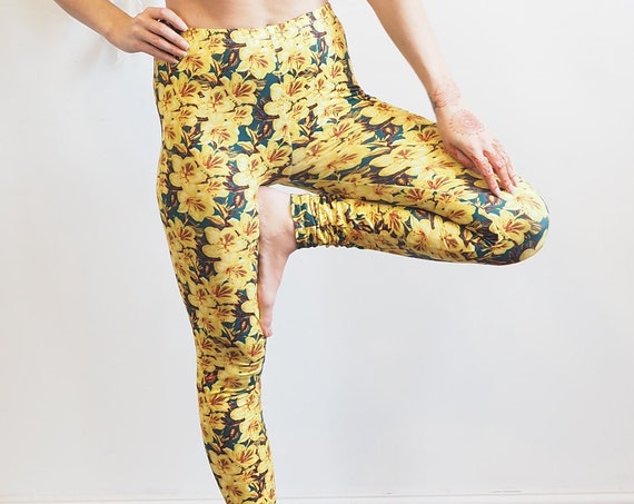 FLOWER SUN LEGGINGS - Curvy Girl - Sports & Fitness - Daisy leggings - Pilates Clothing - Jeggings - Joggers - Yoga - Active - Run - Lounge