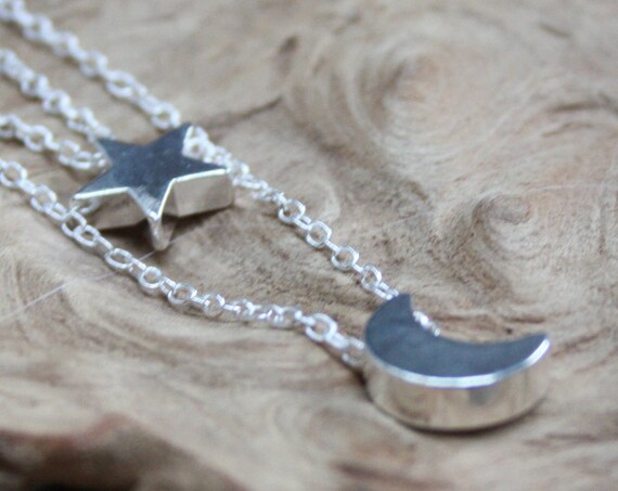 MOON & STAR NECKLACE - Moon Jewellery - Star sign - Astrology - Horoscope Jewellery - Moon - Silver Chain Jewellery - Fine Jewellery - Boho