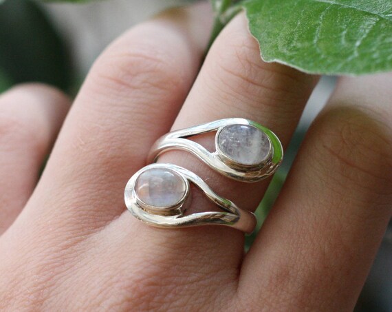 ADJUSTABLE MOONSTONE RING - Statement Ring - Sterling Silver Ring - Healing Crystal - Crystal Jewellery - Moon Jewellery - Gift - One Size