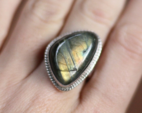 ADJUSTABLE LABRADORITE RING - Bespoke Sterling Silver Ring - Healing Crystal - Statement Ring - Limited Edition - Glitter Ring - Crystal