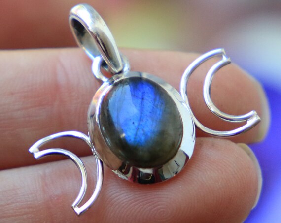 MOON GODDESS NECKLACE - Labradorite Moon Jewellery - Gemstone Crescent Moon - Crystal Moon - Moon Goddess - Zodiac - Crystal Lover - Glitter