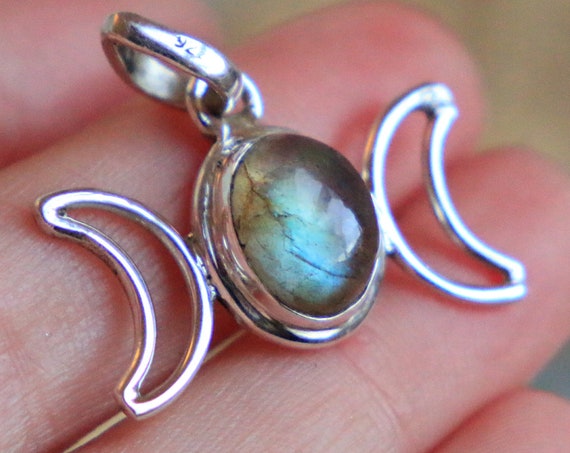 MOON GODDESS NECKLACE - Sterling Silver Labradorite Moon Jewellery - Gemstone Crescent Moon - Crystal Moon - Zodiac - Crystal Chakra Love