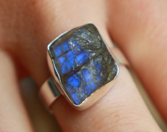 GLOWING GALAXY RING - Sterling silver Labradorite 925 ring - Raw Rough Natural Crystal - Unpolished Gemstone - Rare Metaphysical Jewellery