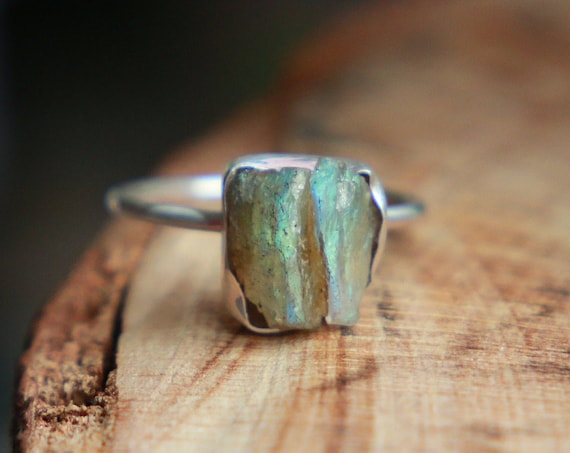 NATURAL CRYSTAL RING - Labradorite Chip - Sterling silver 925 ring - Raw Crystal - Rough Natural Glowing Gemstone - Rare - Metaphysical Ring