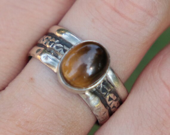 TIGER EYE RING - Adjustable - Thin 925 Silver - Hammered Ring - Navajo - Statement ring - Crystal - Chakra - Vintage style - Tribal - Unisex