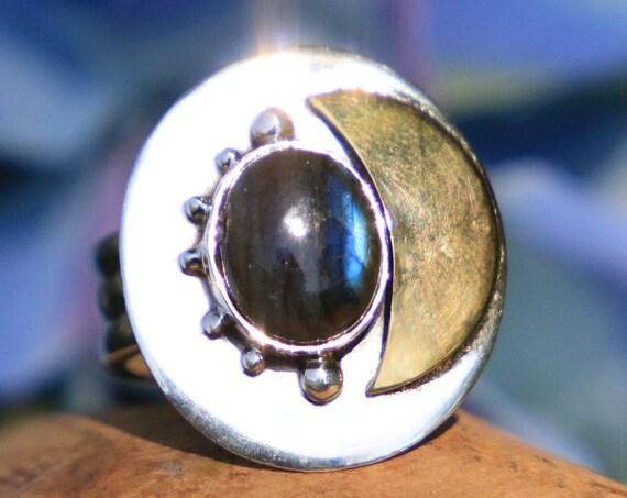 LABRADORITE MOON RING - Unique Sterling Silver Ring - Magic Moon Ring - Brass Moon - Moon jewellery - Healing Crystal Chakra Ring - Galaxy