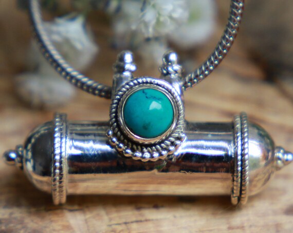 TURQUOISE MANTRA LOCKET - Sterling Silver - Buddhist Prayer Necklace - Ash Jewellery - Keepsake - Positive affirmation - Vintage Locket