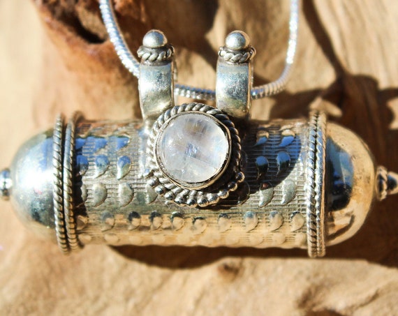 MOONSTONE MANTRA NECKLACE - Patterned - Sterling Silver Mantra Box - Crystal - Gemstone - Vintage - Ashes Box - Memory necklace - Magic