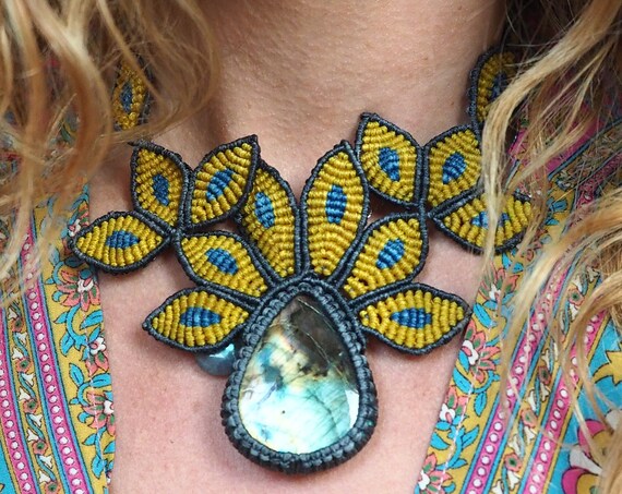 LABRADORITE LEAF AMULET - Xl Micro Macrame Jewellery - Reiki blessed healing crystal - Glowing Gemstone - Choker - Lotr - Nature lover gift