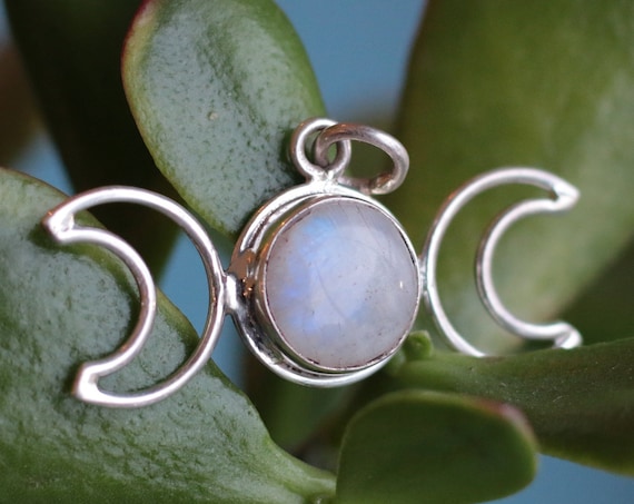 TRIPLE MOON GODDESS - Moonstone Necklace - Moon Jewellery - Birthstone - Gemstone - Horoscope - Crescent Moon - Healing Crystal - Bespoke