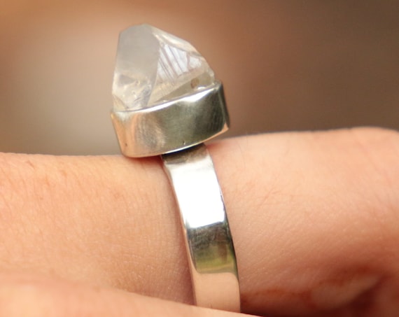 RAW QUARTZ RING - Sterling silver - Quartz Ring - Diamond - Alternative engagement ring - Crystal Ring - Bohemian wedding - Boho - Natural